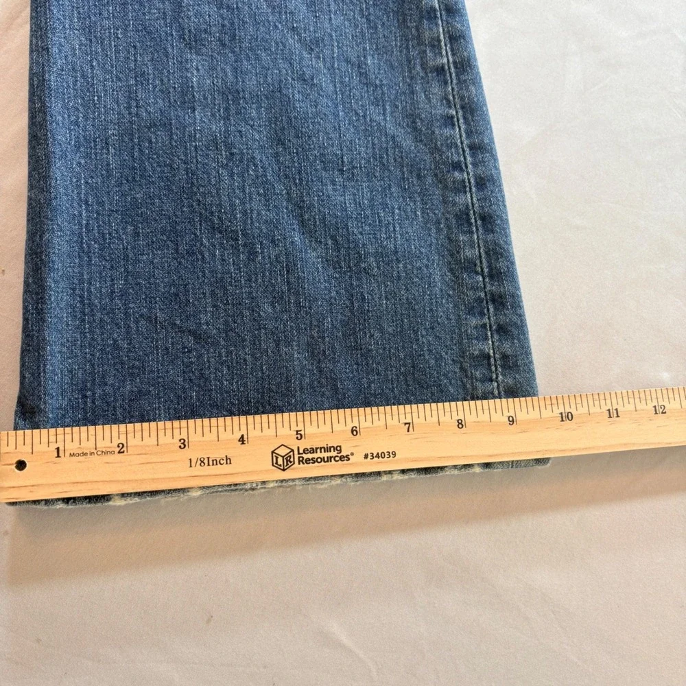 BKE Culture Jeans Mens 32x31.5 Medium Wash Flare Leg 100% Cotton Distressed Blue